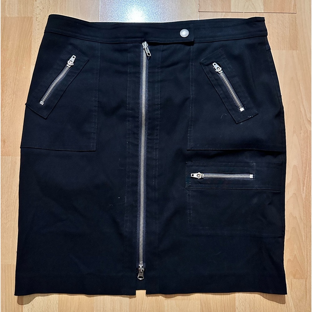 Bebe mini skirt